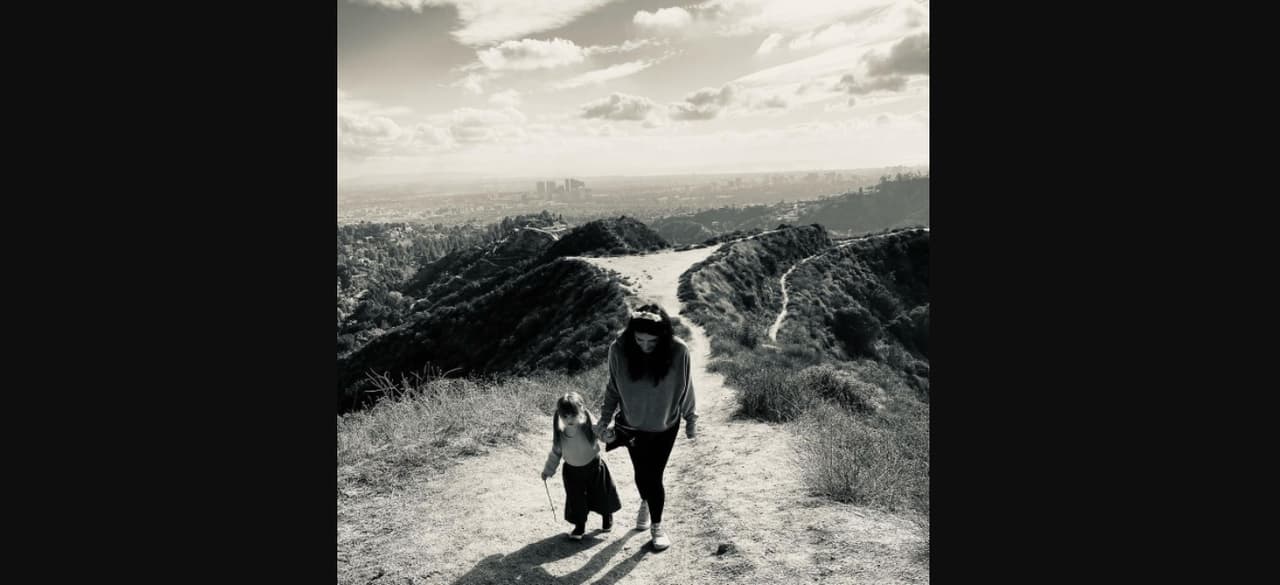 “Una aventura más con mi pingo”, señaló como descripción de las imágenes, que consiguieron más de 400 mil ‘Me gusta’ e infinidad de mensajes en los que los usuarios señalaron que Kai ya no era una niña pequeña y cada día se veía más alta.