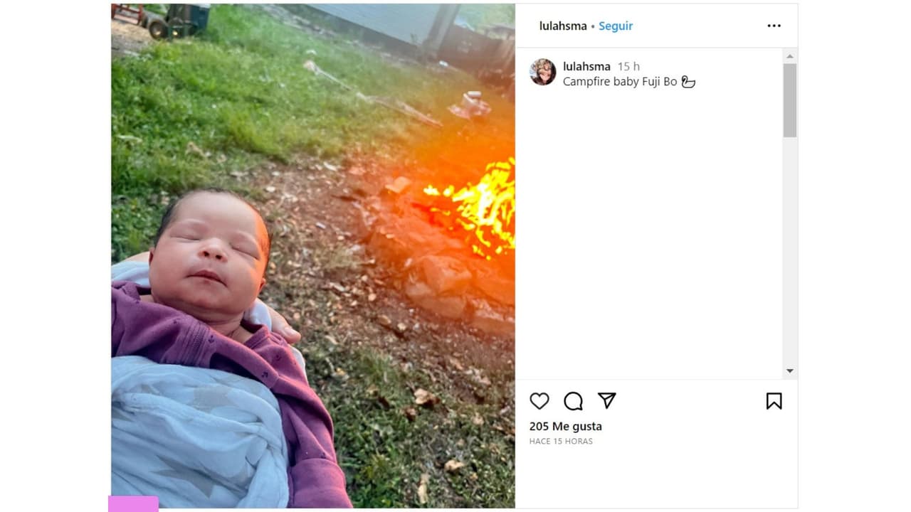 Pareja del fallecido actor Taraja Ramsess, Lisa Ann Wilson, mostró a su bebé Fuji, que también falleció en el accidente.