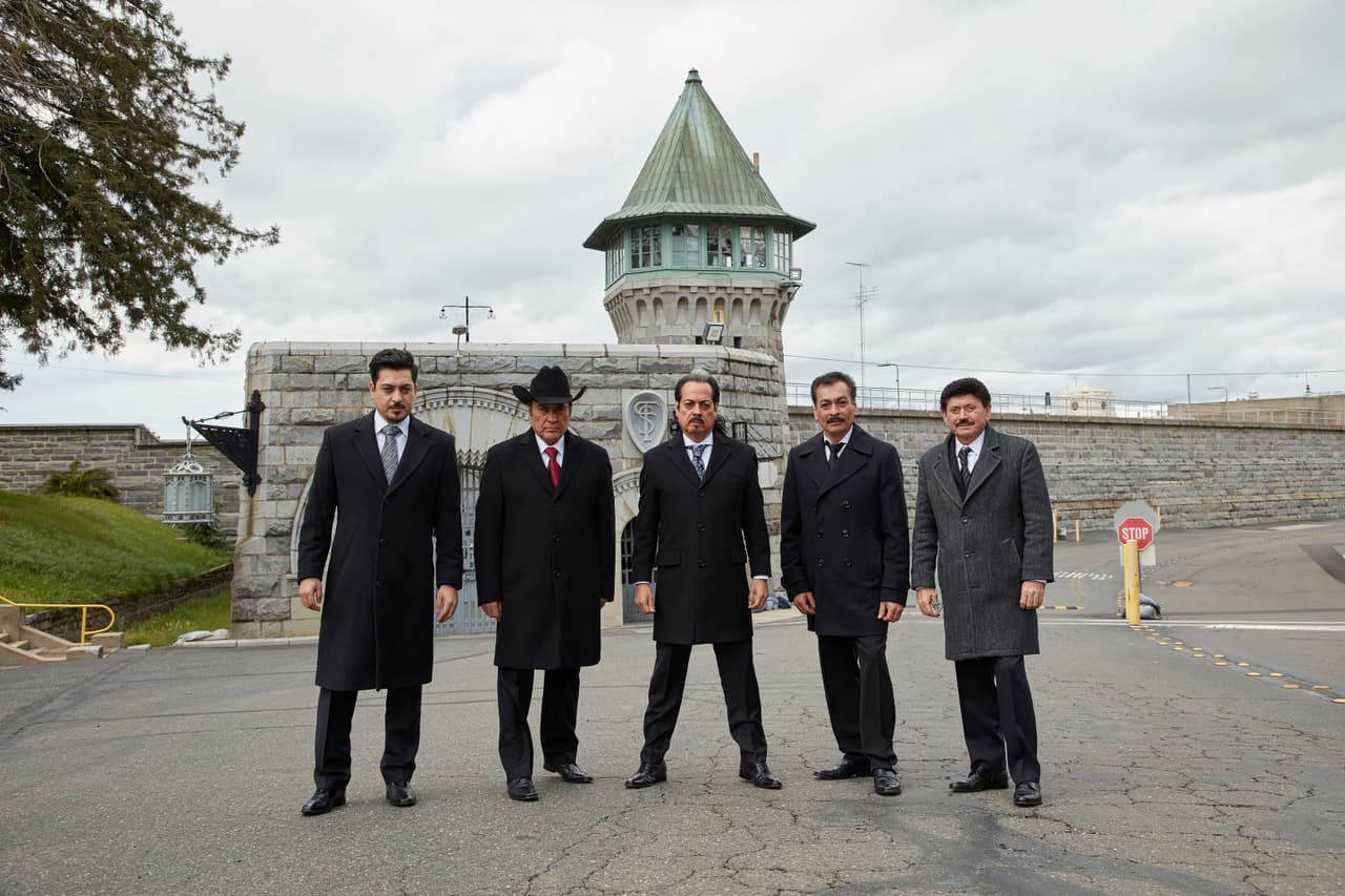 Así suena y se ve el nuevo video de Los Tigres del Norte en la cárcel