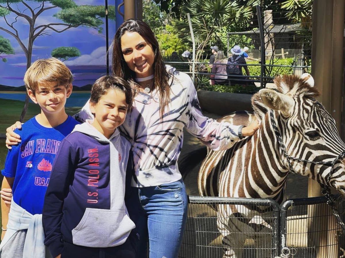 La conductora mostró lo grandes que lucen sus hijos