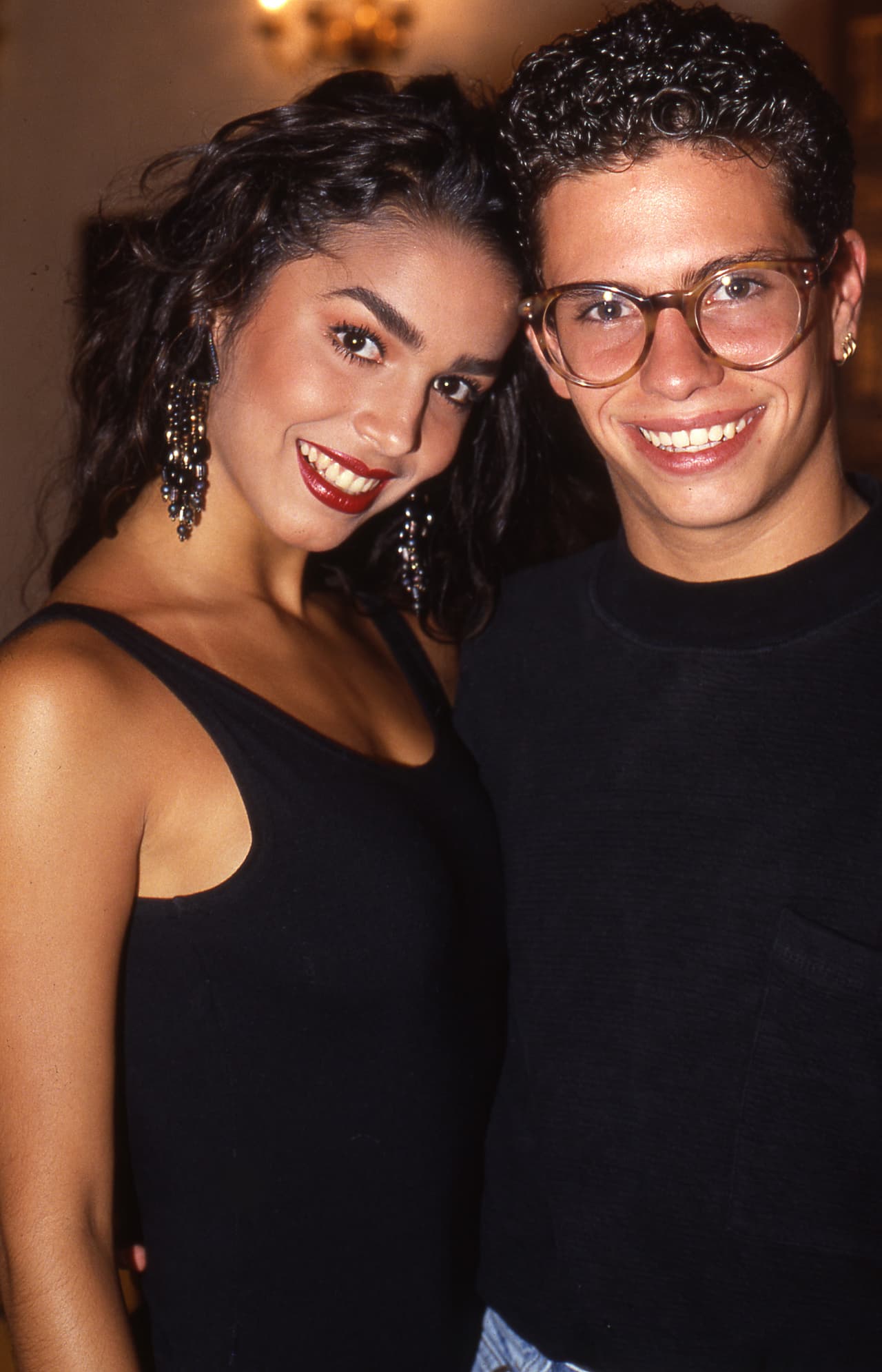 Además de tener una relación amorosa con Thalía y Paulina Rubio, Bibi Gaytán también fue novia de su compañero del grupo 'Timbiriche', Diego Schoening. Este romance surgió en 1990 y solo duró un año.