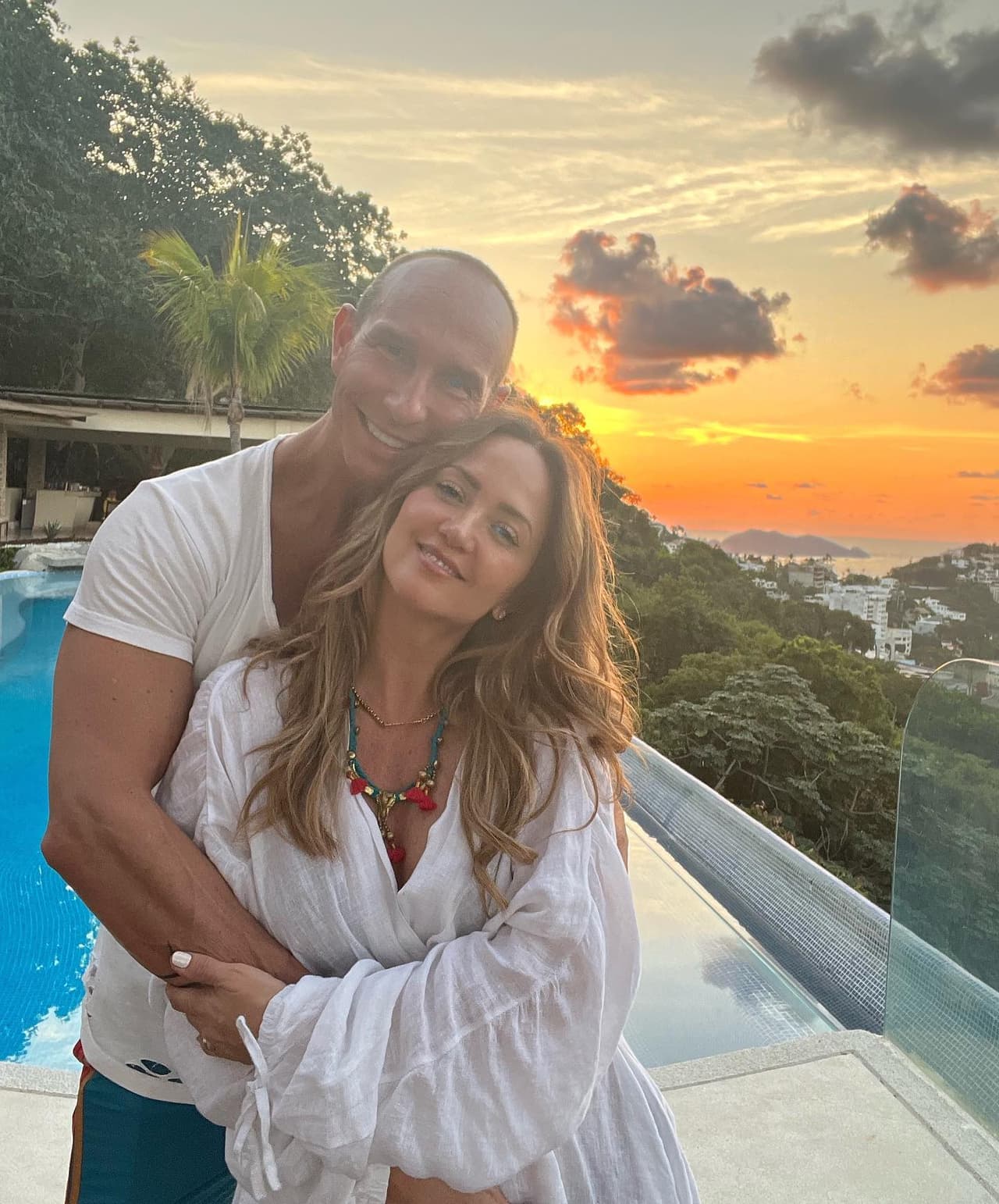 Andrea Legarreta y Erik Rubín se separan después de 22 años de casados