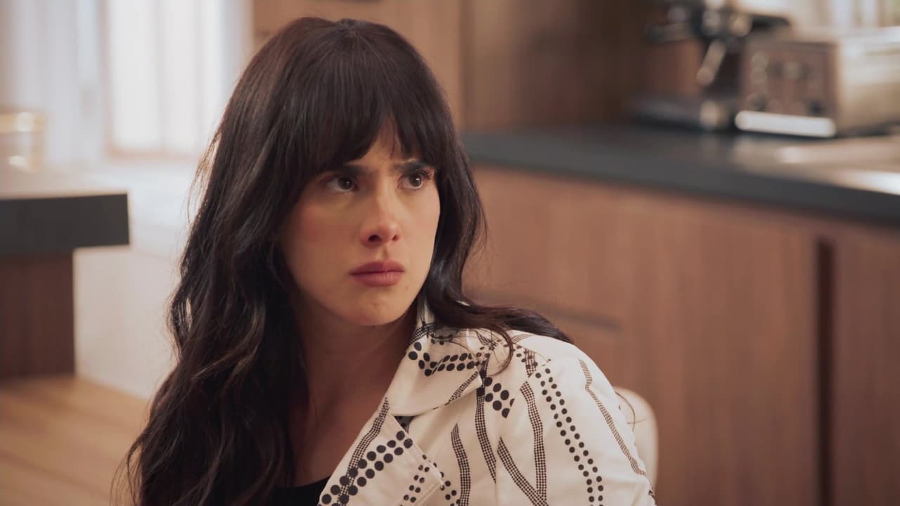 Catalina se burla de Teresa y ella le aplica la quebradora