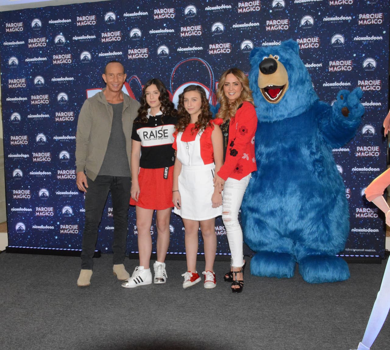 En abril de 2019 se estrenó la película ‘Parque mágico’, filme en el que trabajaron con sus padres.