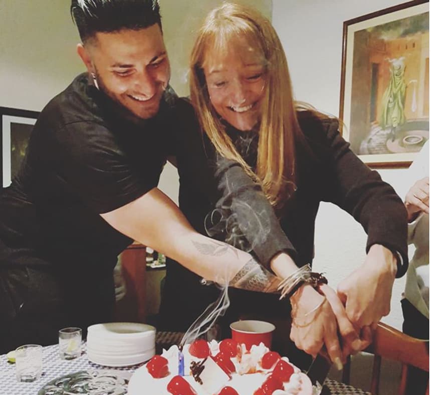 Hijo de Eduardo Yánez se reencuentra con su madre tras pasar 18 años sin verse