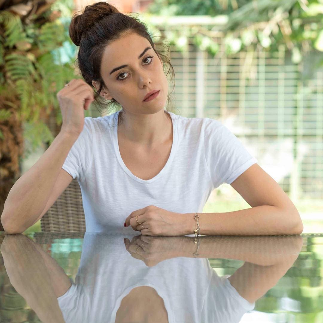 ¿Cansu Dere, actriz de telenovelas turcas está desaparecida tras sismo?