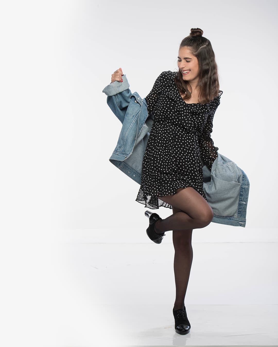 ¿A qué edad iniciaste tu gusto por la música?A los 6 años le dije a mi mamá: “mamá quiero ser cantante de ópera y si no de pop”.