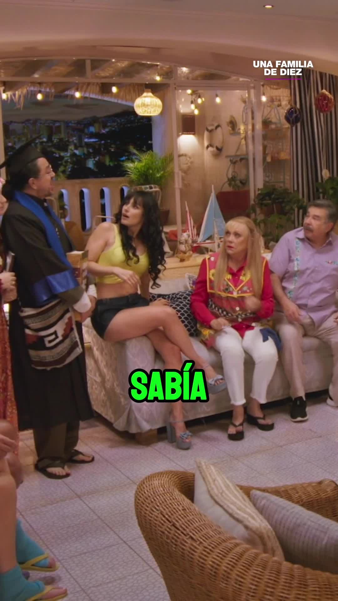 ¡Aldolfo por fin termina la universidad!