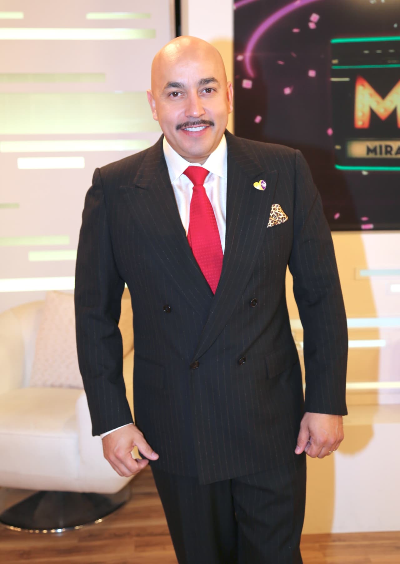 Ante el acecho de la prensa, el hermano de Jenni Rivera declaró que Belinda era una mujer muy hermosa, sin embargo negó tener una relación con ella y haberse tatuado su rostro en el brazo.