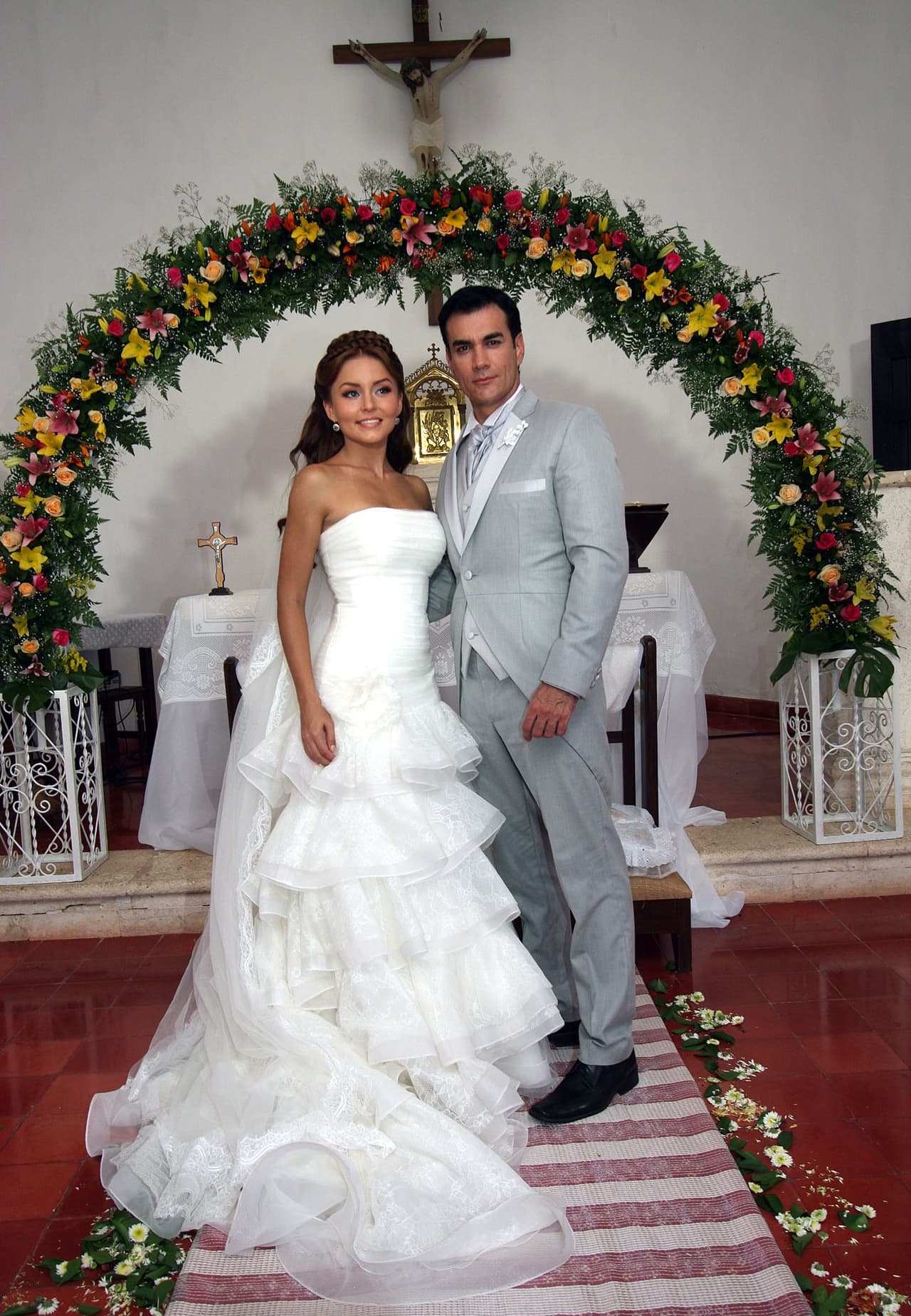 En 2012, Angelique Boyer interpretó a ‘Elisa Castañón’, una mujer que encontró el amor en los brazos de ‘Damian Arango’ (David Zepeda).