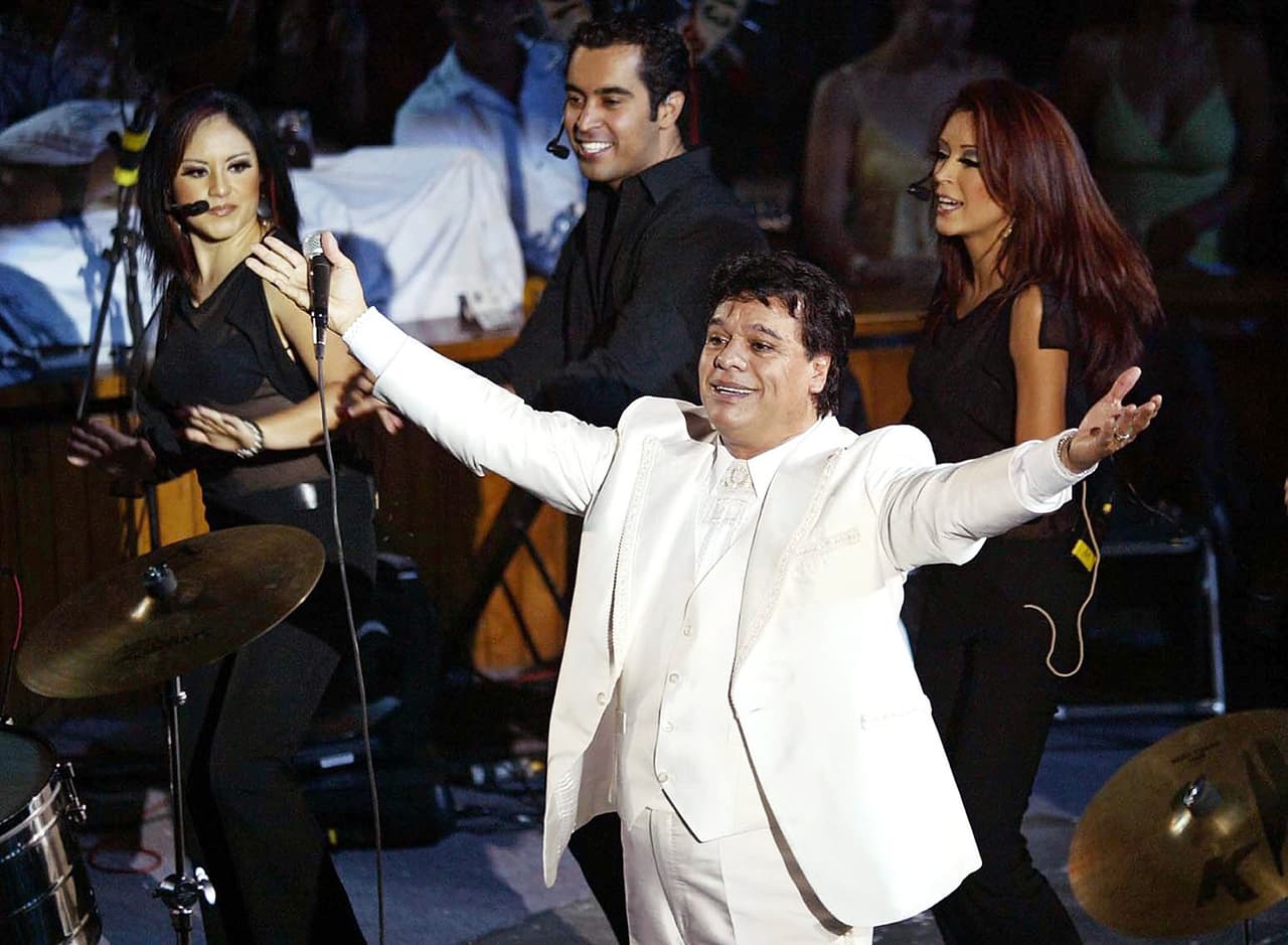 'Juan Gabriel fingió su muerte', la leyenda urbana que surgió tras su partida