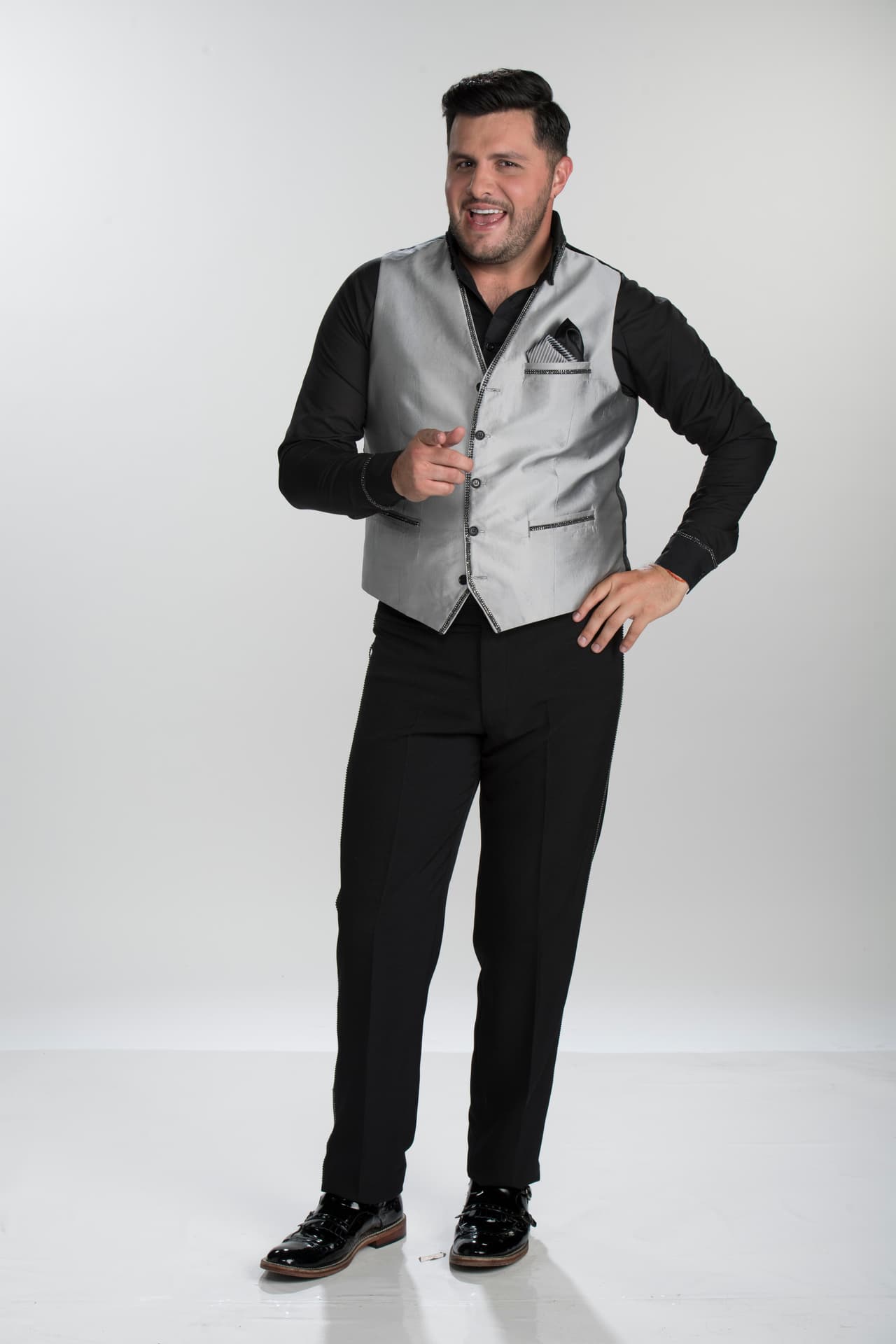 Paul Stanley: “El Mejor Amigo”, mexicano, siempre alegre y sonriente, conductor y comediante de televisión.