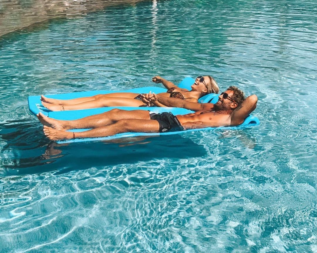 Pese a que su noviazgo se vio envuelto en la polémica por las acusaciones de infidelidad que Geraldine Bazán hizo sobre Irina Baeva y Gabriel Soto, la pareja se mantuvo firme.