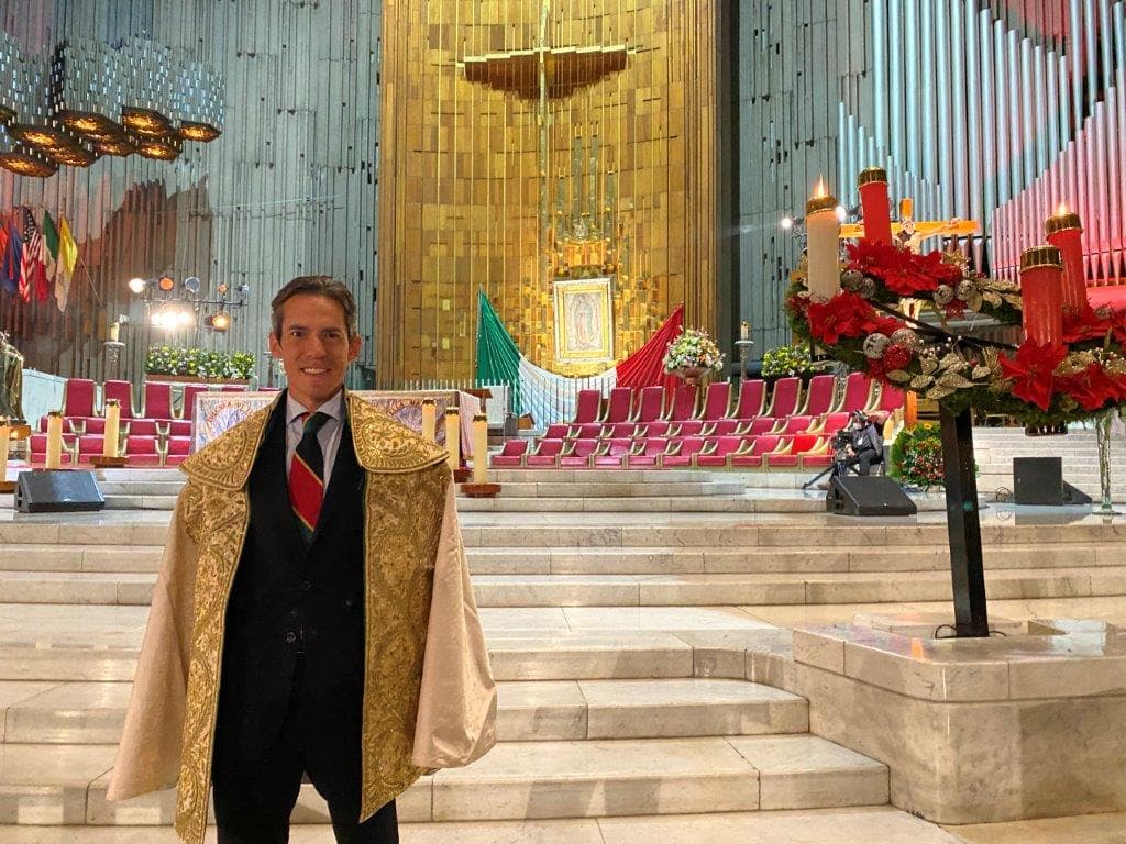 Este 2021, el matador de toros, Diego Silveti ofreció unas emotivas palabras a la Morenita linda: "A tus pies estoy madre mía para transmitirte todo mi amor porque no me alcanza la vida para agradecerte tantas bendiciones que nos das. Con cuanta emoción venía mi papá David Silveti a cantarte las mañanitas. Ahora te entiendo, cómo no conmoverme con tan dulce mirada".