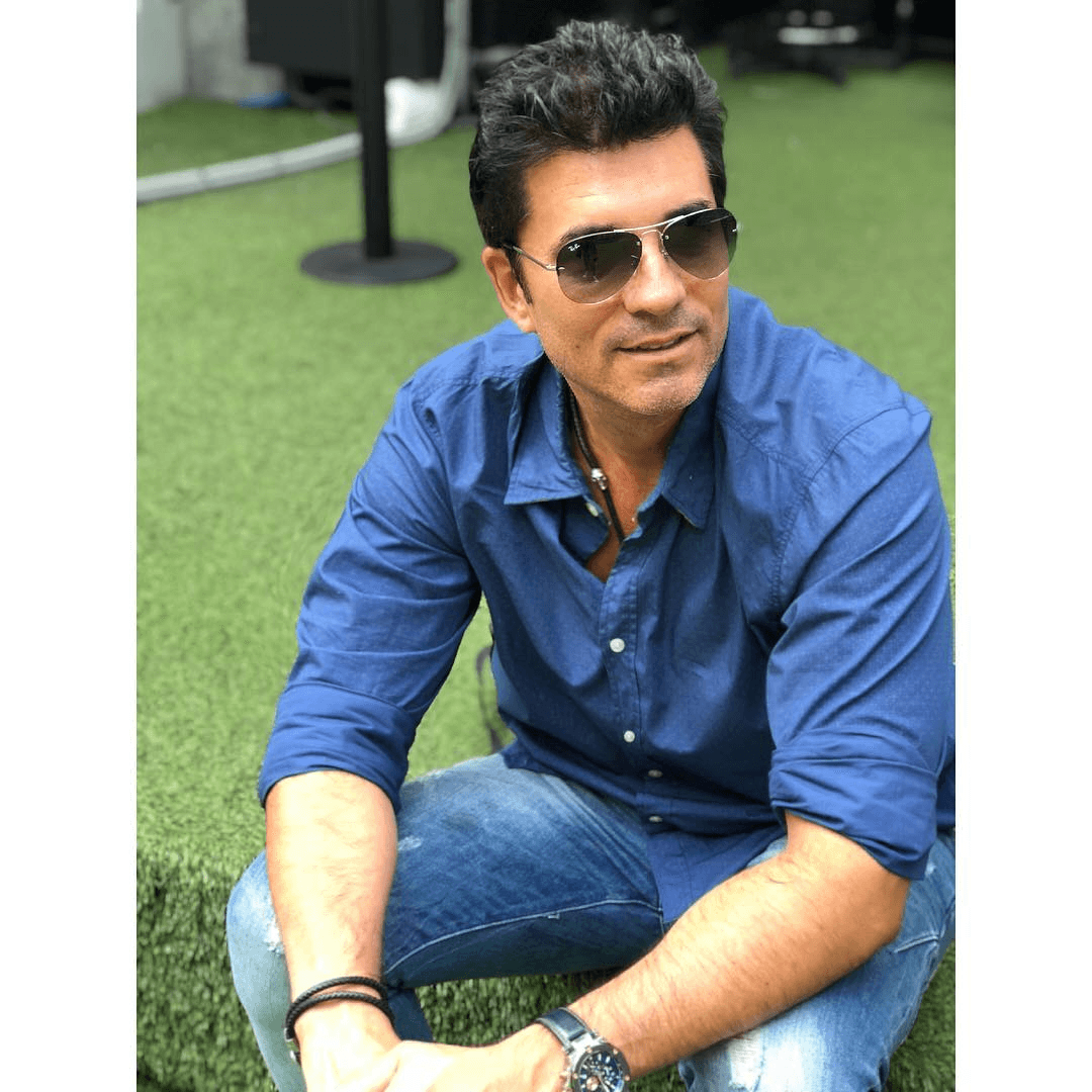 Diego Olivera es un actor argentino, nacido el 7 de febrero de 1968.