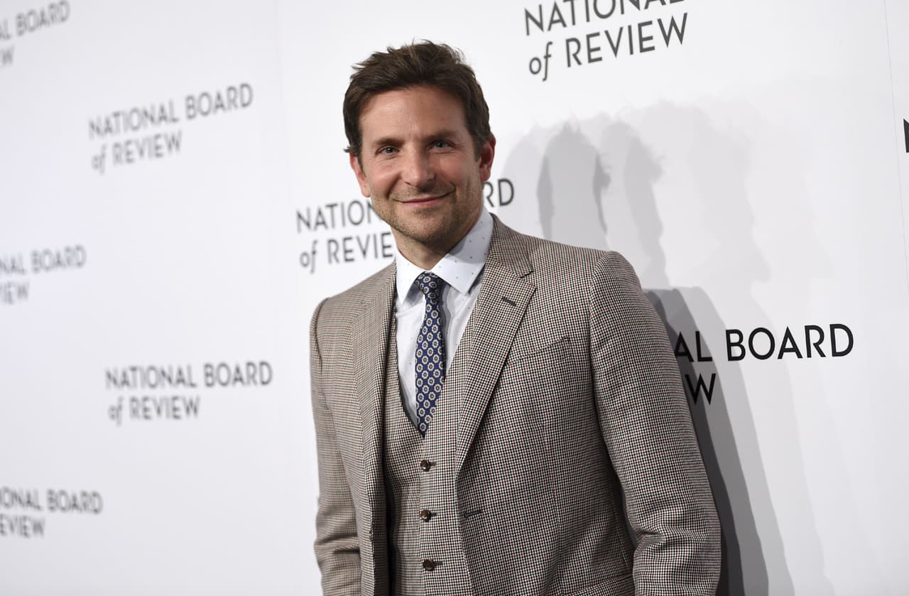 El nominado al Oscar Bradley Cooper luchó con su adicción al alcohol y los analgésicos, por lo que está sobrio desde que tiene 29 años.