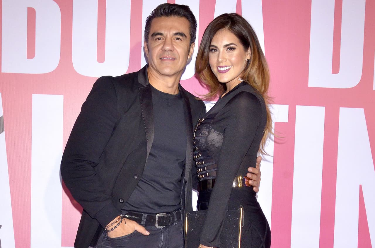 Ex de Adrián Uribe es criticada por 'abandonarlo' en el hospital, pero ¡ella responde!