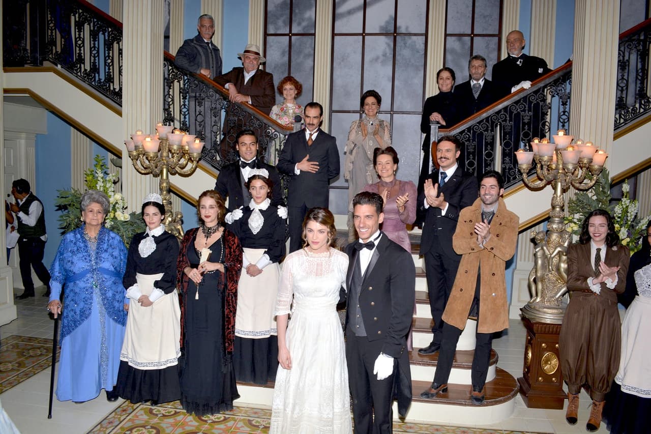 Un año después comenzó a trabajar en las series ‘El hotel de los secretos’ y ‘Yago’.