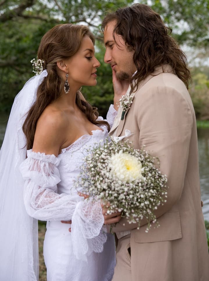 En 2009, Angelique interpretó a una dulce gitana en ‘Corazón Salvaje’, quien aprovechó para infiltrarse en una fiesta de alta sociedad en la que conoció a ‘Gabriel Álvarez’ (Sebastián Zurita).