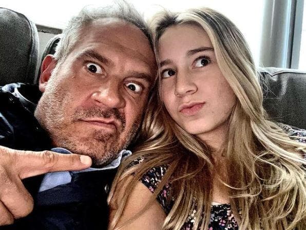 La primera hija de Arath de la Torre, Gala, ya debutó en su primera telenovela junto con su padre ('Mi marido tiene más familia') y hasta cantando en el programa 'Hoy', perfilándose para entrar al mundo del espectáculo de lleno más adelante.
