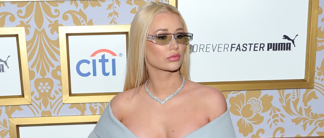 Iggy Azalea impacta Instagram al posar desnuda