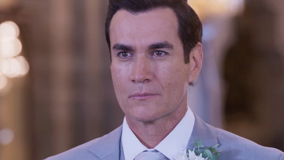David Zepeda es uno de los actores más queridos de la televisión mexicana y en sus participaciones en las telenovelas enamoró con sus poderosas historias de amor. A continuación, te compartimos sus mejores momentos: