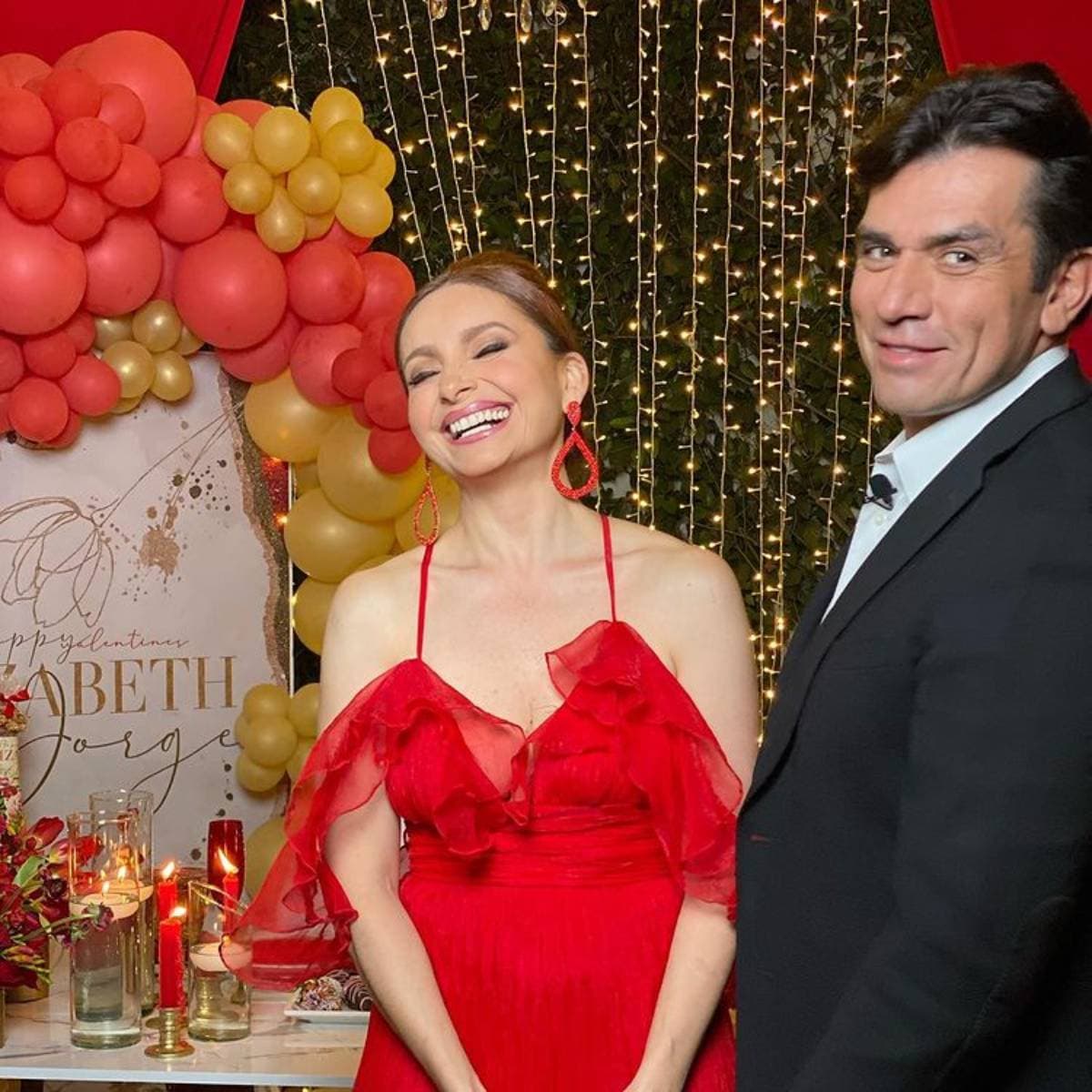 Elizabeth Álvarez celebra a lo grande su cumpleaños 44 y hasta exhibe como nunca a Jorge Salinas