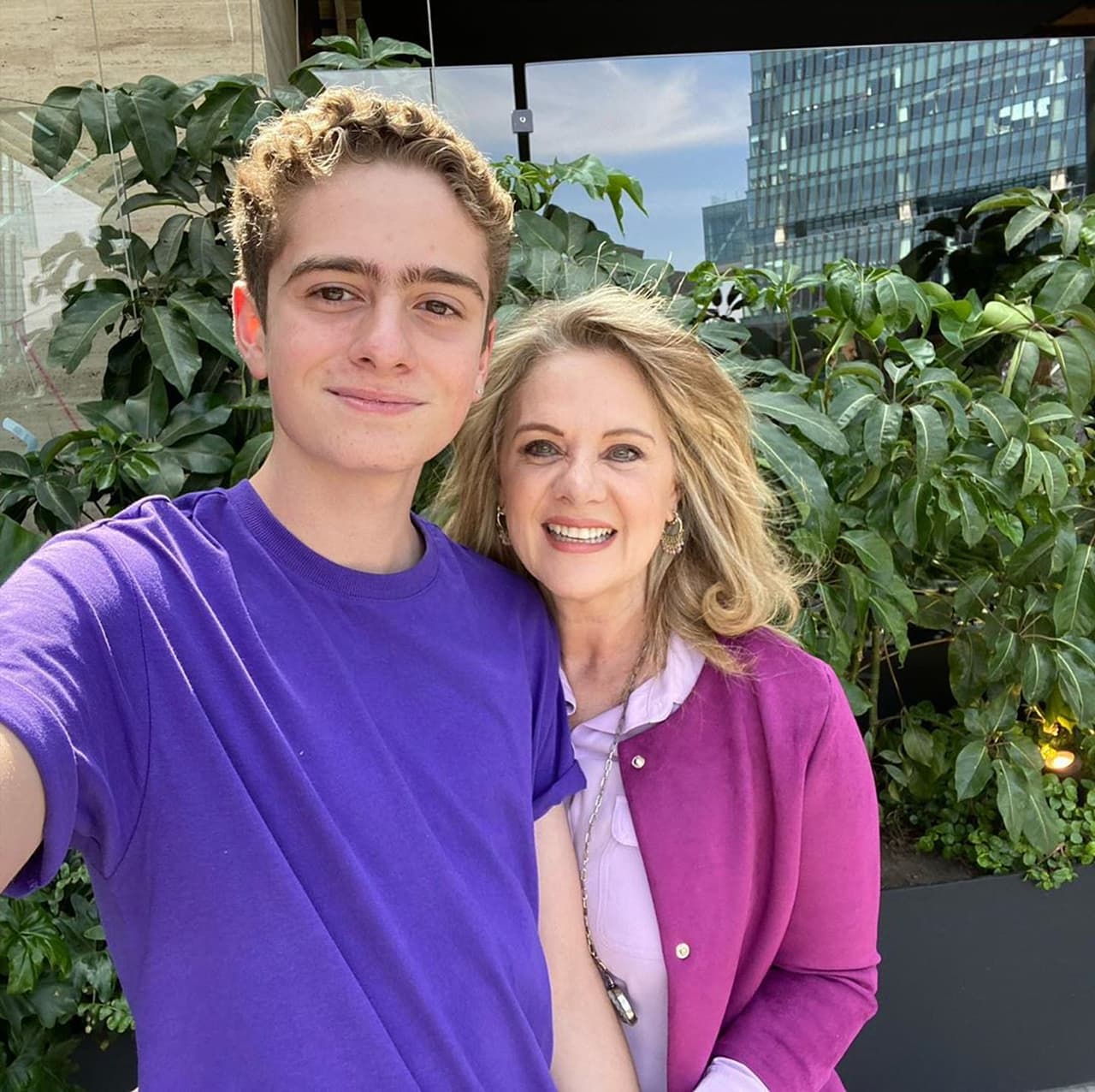 Erika Buenfil comparte foto junto a su hijo y sus fans reaccionan: “son idénticos”