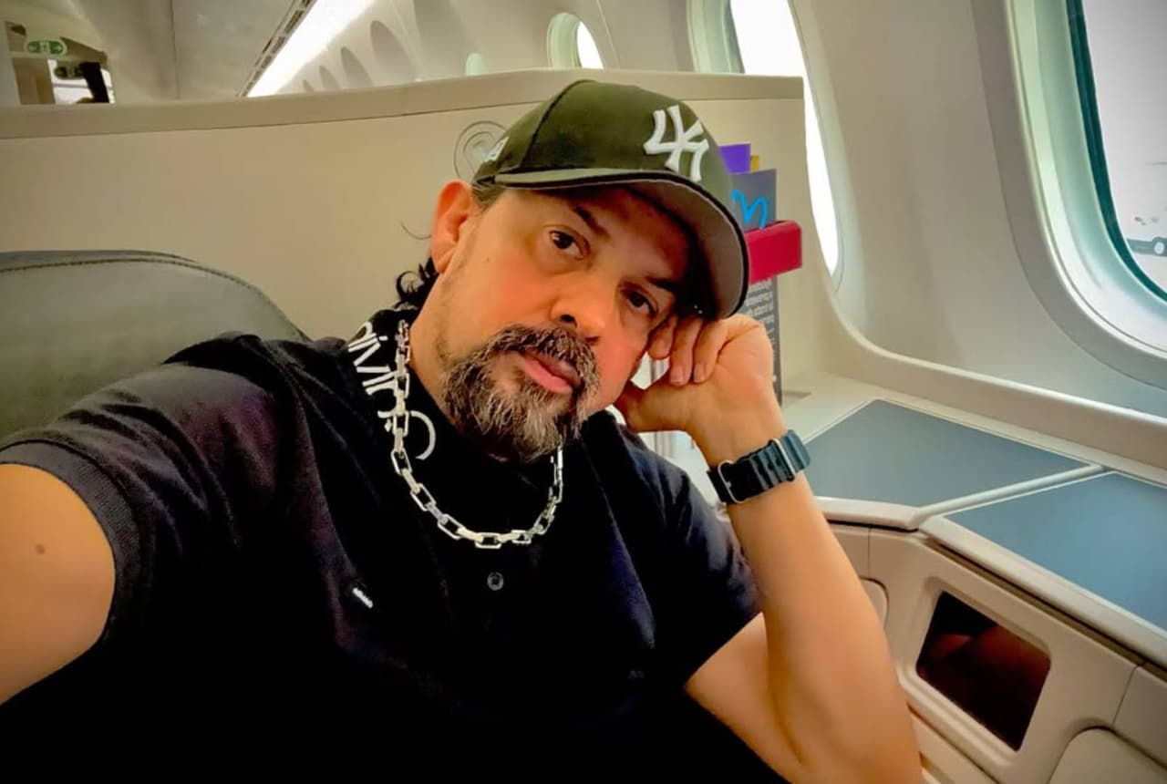 En medio del escándalo, Cruz Martínez dedica mensaje a sus hijos y a Melenie Carmona