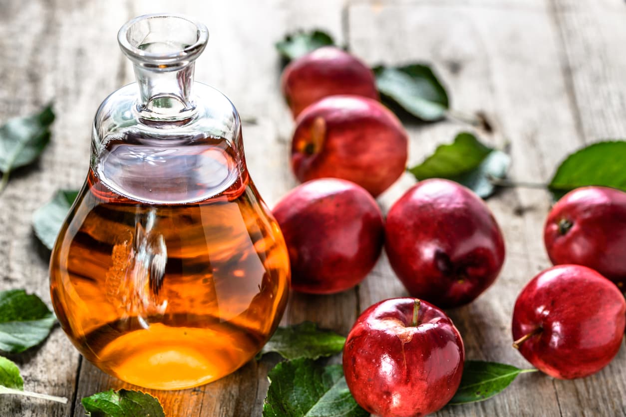 4. Vinagre de manzana: mejora la digestión, previene la inflamación y tiene efecto diurético gracias a que es rico en potasio.