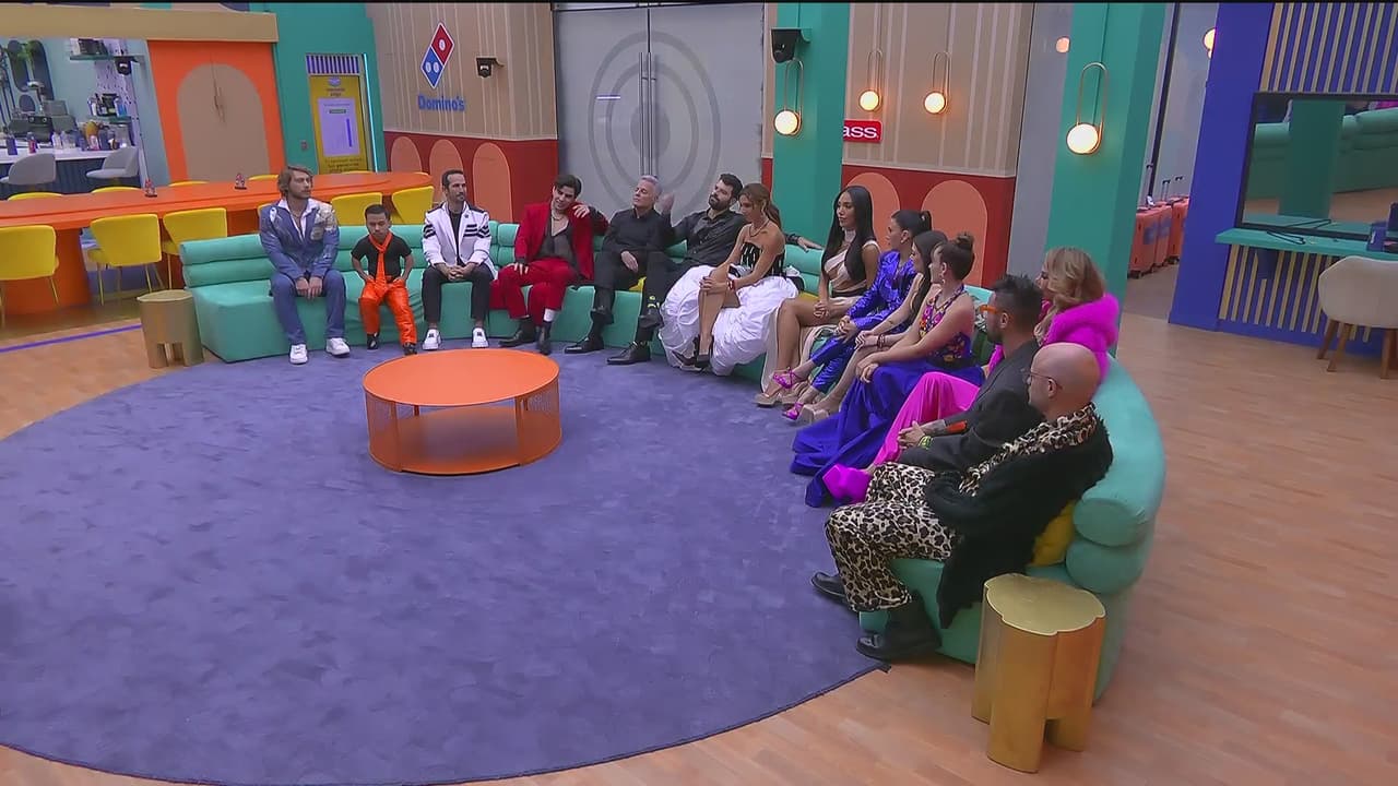 La Jefa se cansa y llama a todos al confesionario: sorprende con anuncio para los habitantes