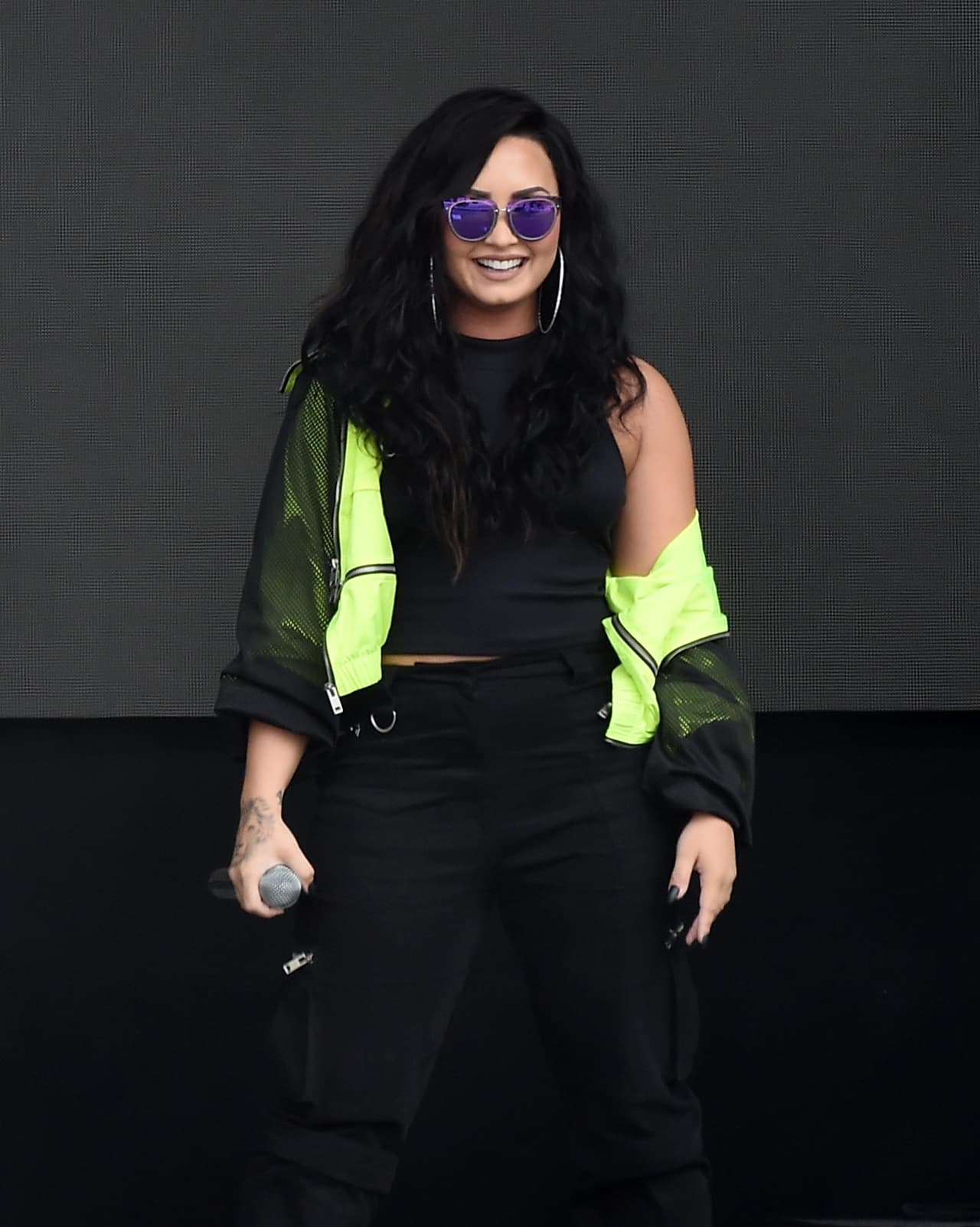 Demi Lovato también presentó sus más grandes éxitos e incluso invitó a Luis Fonsi al escenario