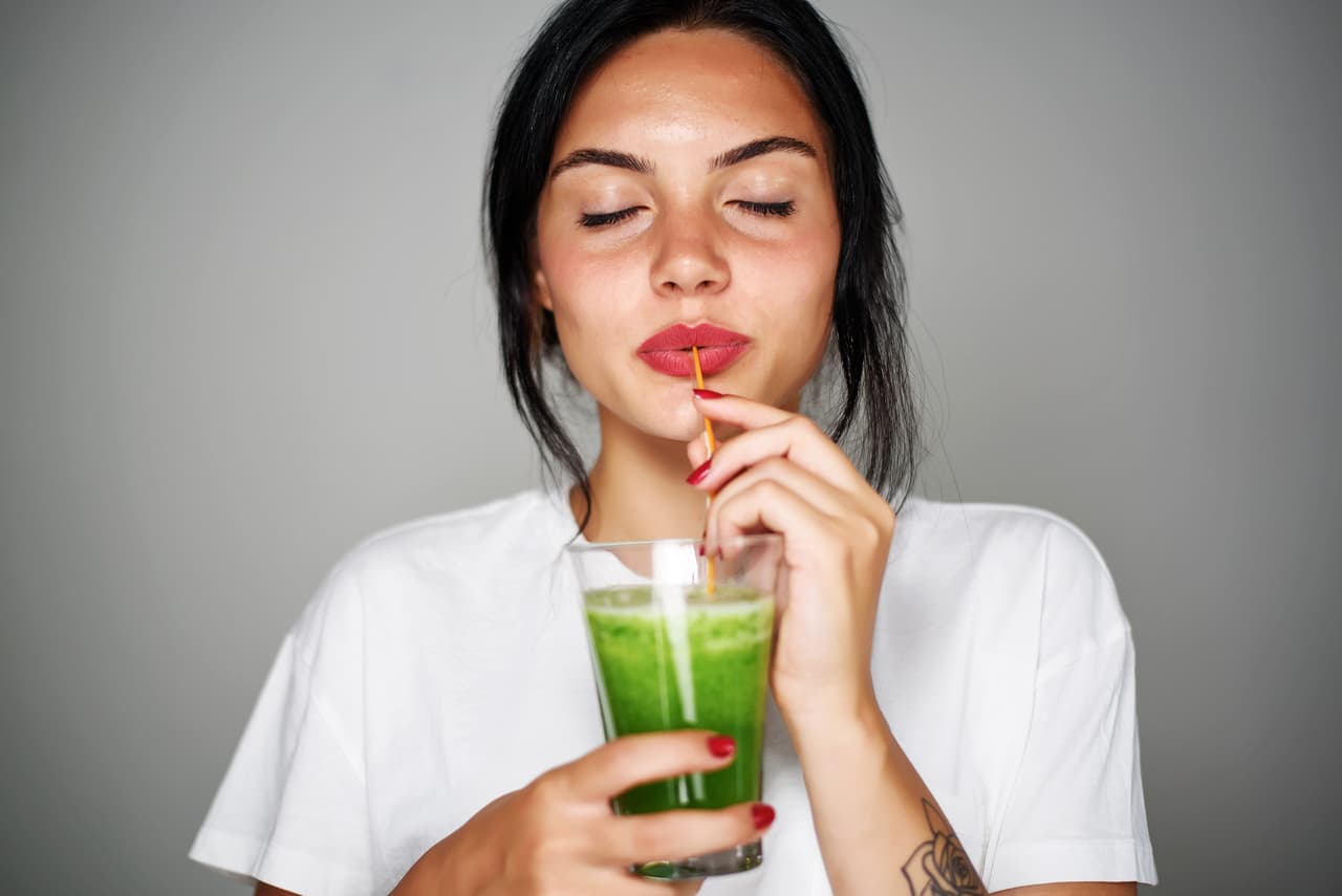 ¿Cómo hacer un jugo verde para desintoxicar?