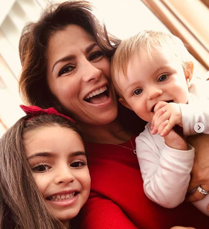 “Hoy es el cumpleaños de la más peque de la familia, la princesita Kailani que ha venido a llenarnos de luz, amor y dulzura. Que tu camino sea siempre bendecido e iluminado y que tengamos la dicha de estar cerca de ti”, expresó la vocalista de Sentidos Opuestos junto a esta fotografía el pasado 25 de febrero.