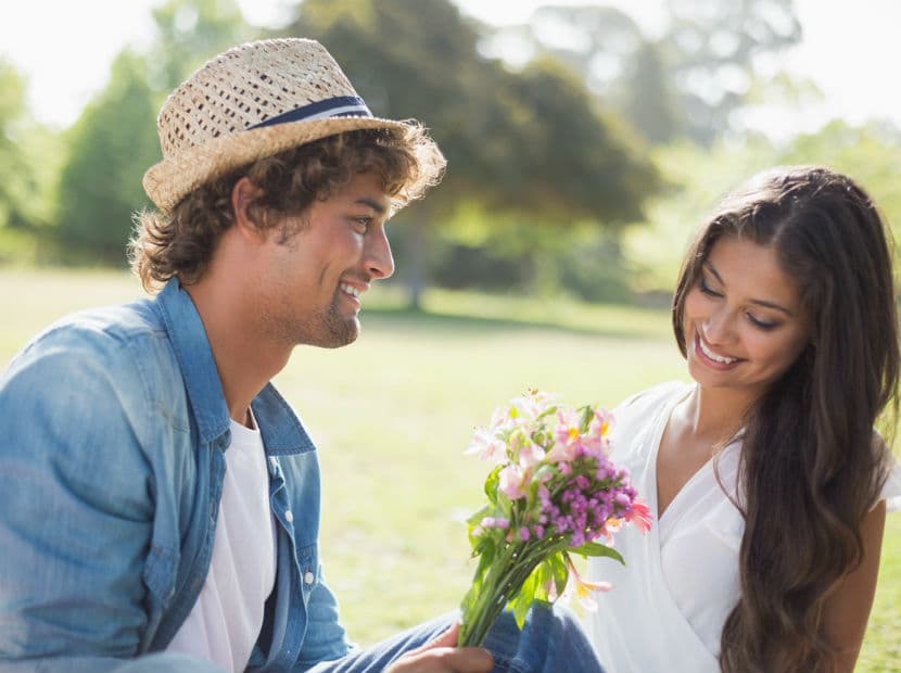Piscis es el hombre más romántico del zodiaco, siempre tendrán las palabras precisas para conquistar a su pareja, son detallistas extremos ¡te sorprenderá en todo momento!
