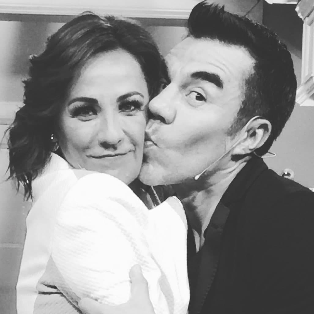 Cada que son cuestionados sobre si existe la posibilidad de que formen pareja, los comediantes hacen gala de su sentido del humor para darle vuelta al tema, siempre resaltando la gran amistad que han forjado.