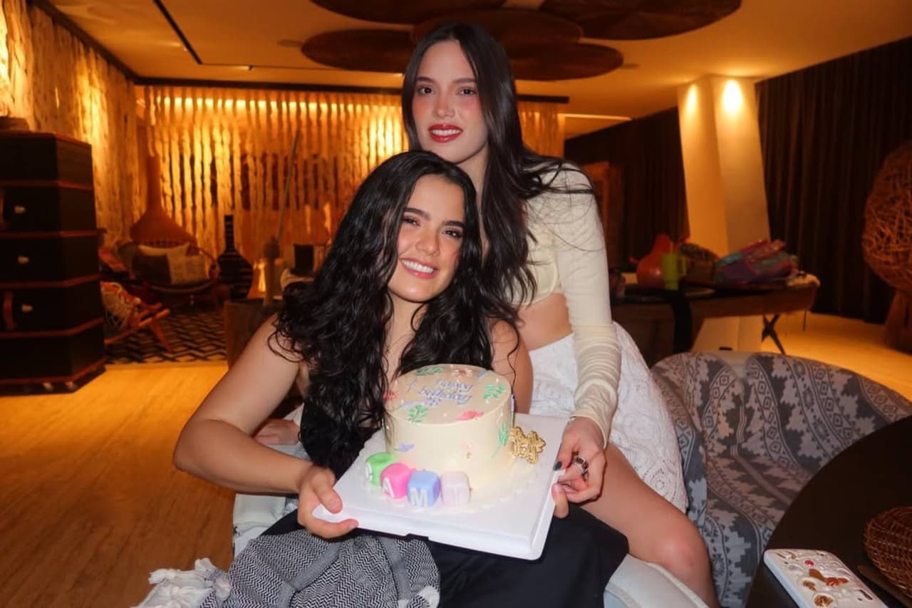 Camila Fernández y su hermana América.