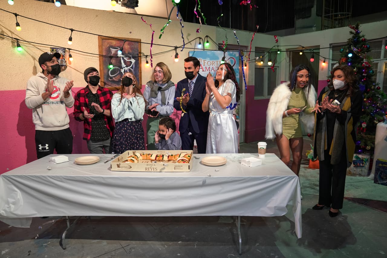 Todo el elenco celebró y disfrutó en conjunto. No te pierdas "Mi Fortuna es Amarte" de lunes a viernes a las 8:30 pm. con Las Estrellas.