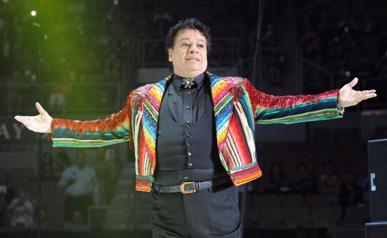 Tras rumores de reaparición, aclaran si Juan Gabriel está vivo