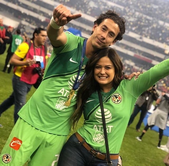 Echeverría también ha demostrado su apoyo incondicional a la carrera de Jiménez. En esta foto ambos celebran el triunfo del Club América en diciembre de 2018.