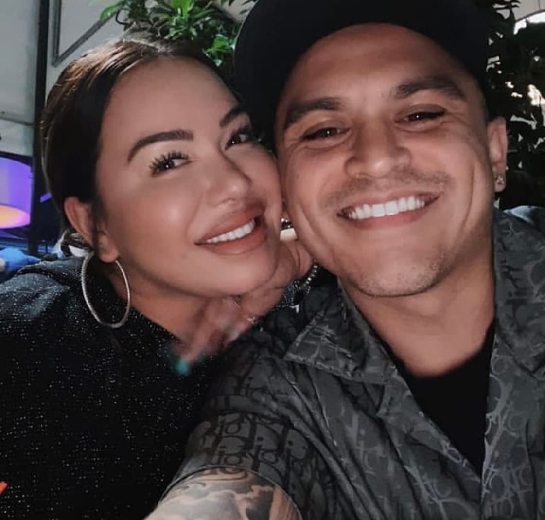Por otro lado, distintas imágenes en Instagram dejan ver que Sánchez y Chiquis se conocen desde hace algún tiempo, pues existen diversas publicaciones del pasado.