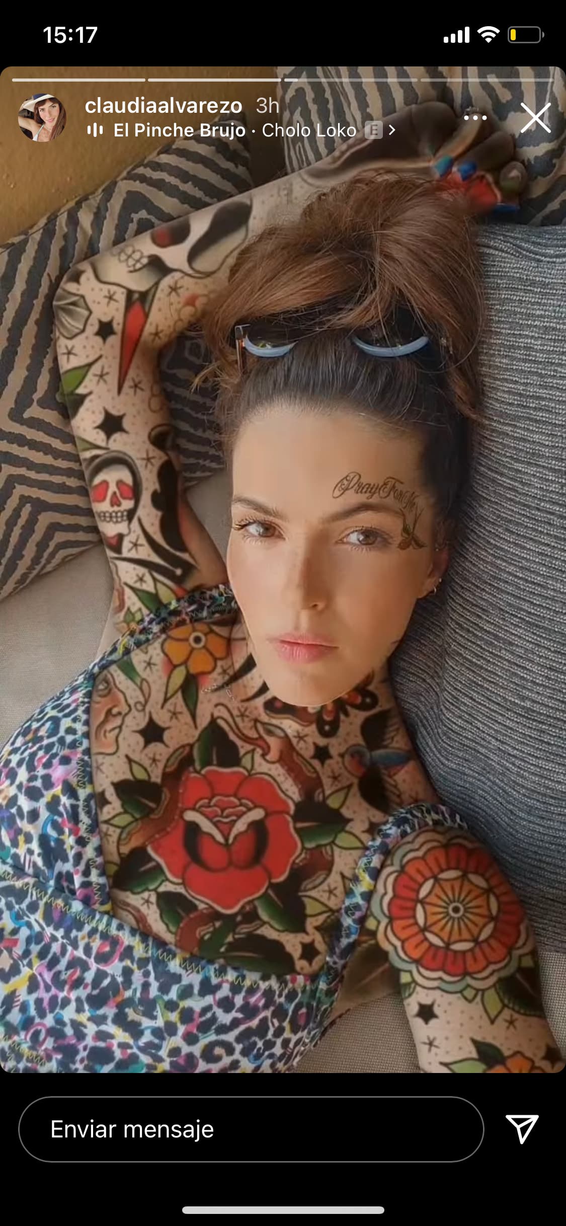 Claudia Álvarez sorprende al dejarse ver completamente tatuada