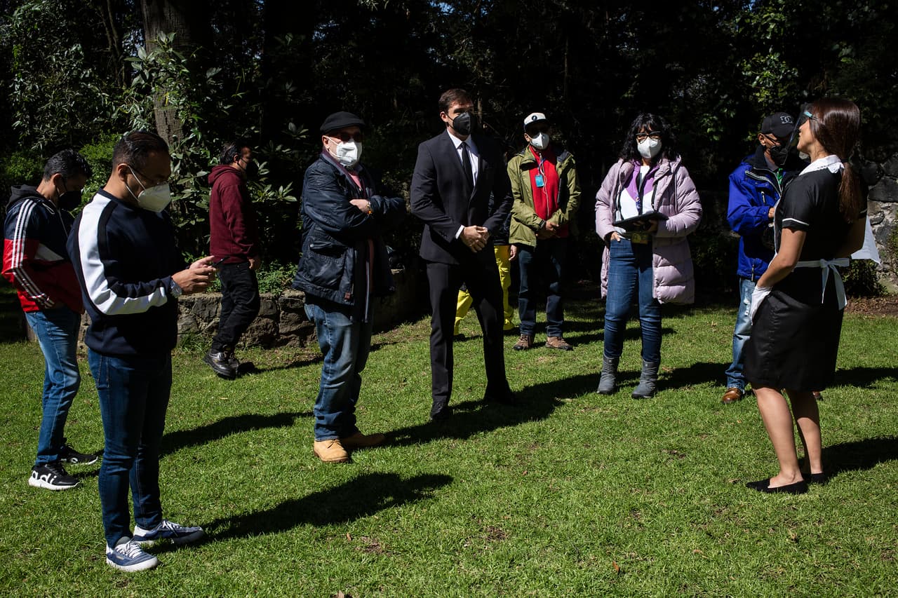 Y supervisó la primera escena a grabar de esta historia.