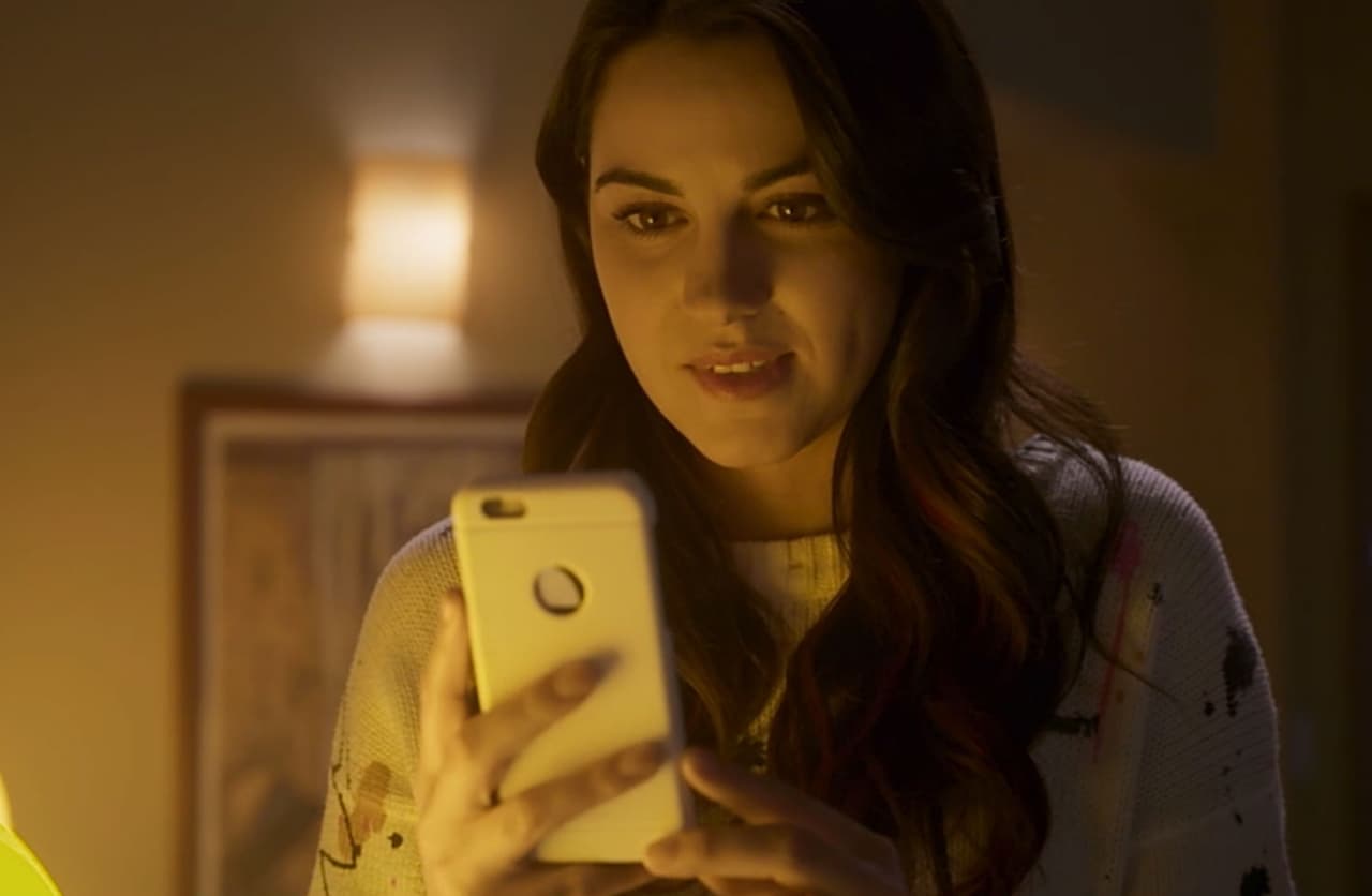 Renée se puso muy contenta al recibir una videollamada de Ánifer y Mauricio, después de que en todo el día que llevaba en Maryland, no había sonado para nada su celular.
