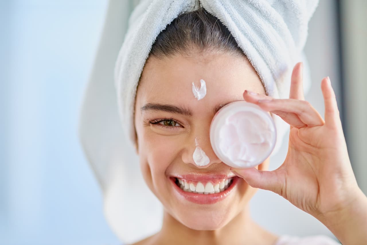 Rutina de skincare ideal para rostro con piel grasa