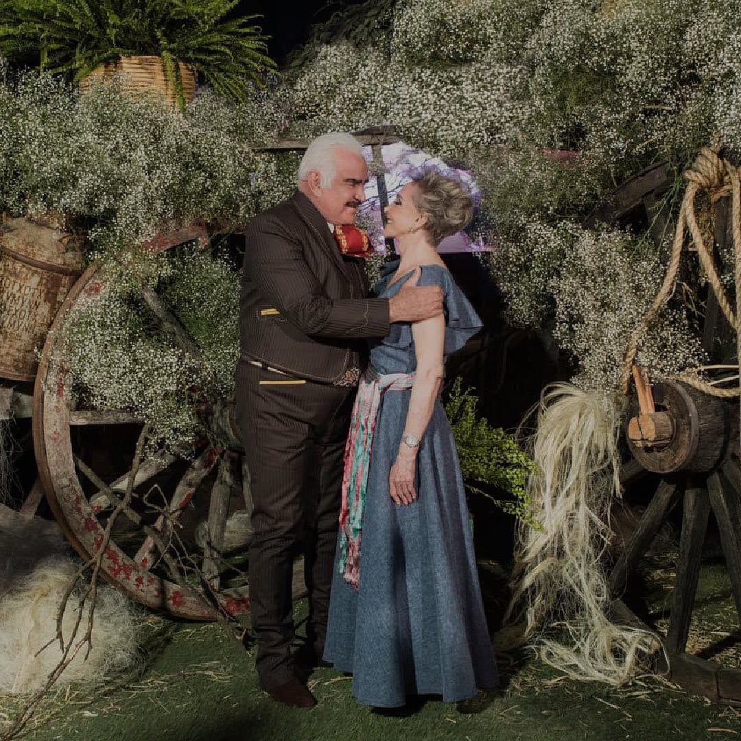 Vicente Fernández dedica romántico mensaje a su esposa: “gracias mi Cuca por ser el amor de mi vida”