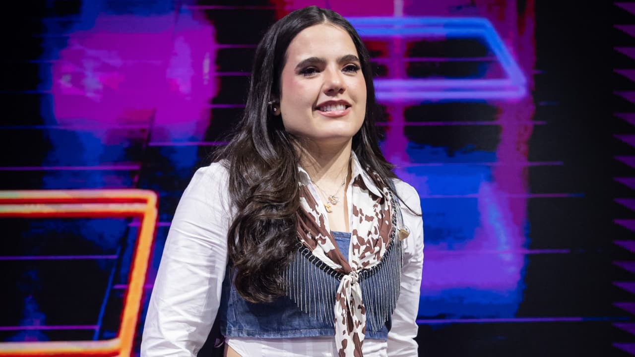 ¿Camila Fernández imita a su abuelo Vicente Fernández? Aquí la prueba