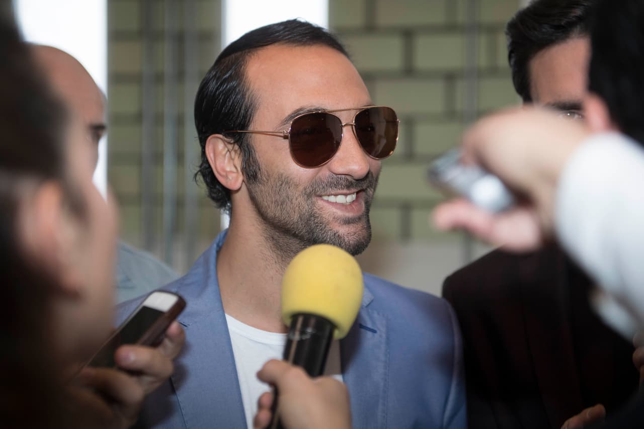 'El ciego' prometió a Carlos darle mucho dinero a cambio de su libertad.