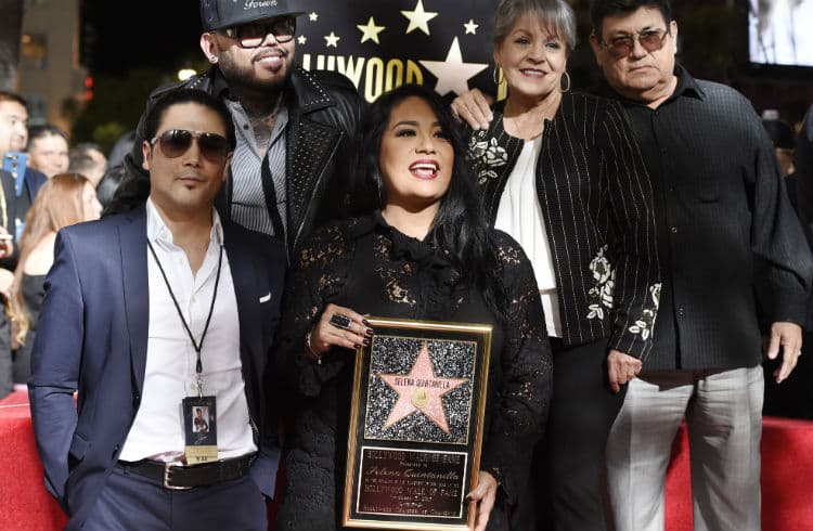 Selena Quintanilla ya tiene estrella en Hollywood ¡Mira las fotos!