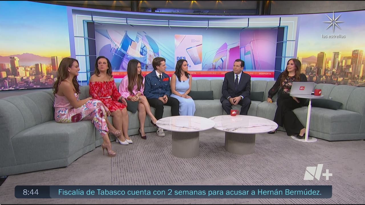 Conductora de Televisa interrumpe a Danielle Dithurbide; anuncia embarazo y presume primera foto de su bebé en vivo